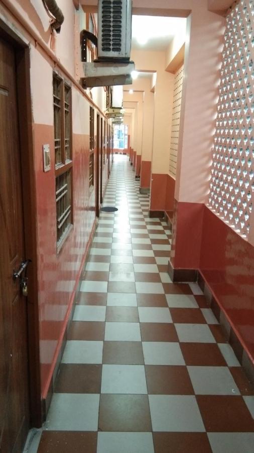 Hotel Sriram Lodge Τιρουπάτι Εξωτερικό φωτογραφία