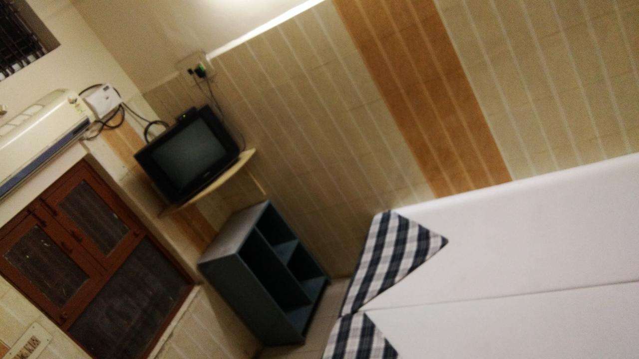 Hotel Sriram Lodge Τιρουπάτι Εξωτερικό φωτογραφία